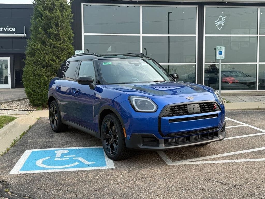 2027 MINI Countryman S ALL4 Iconic