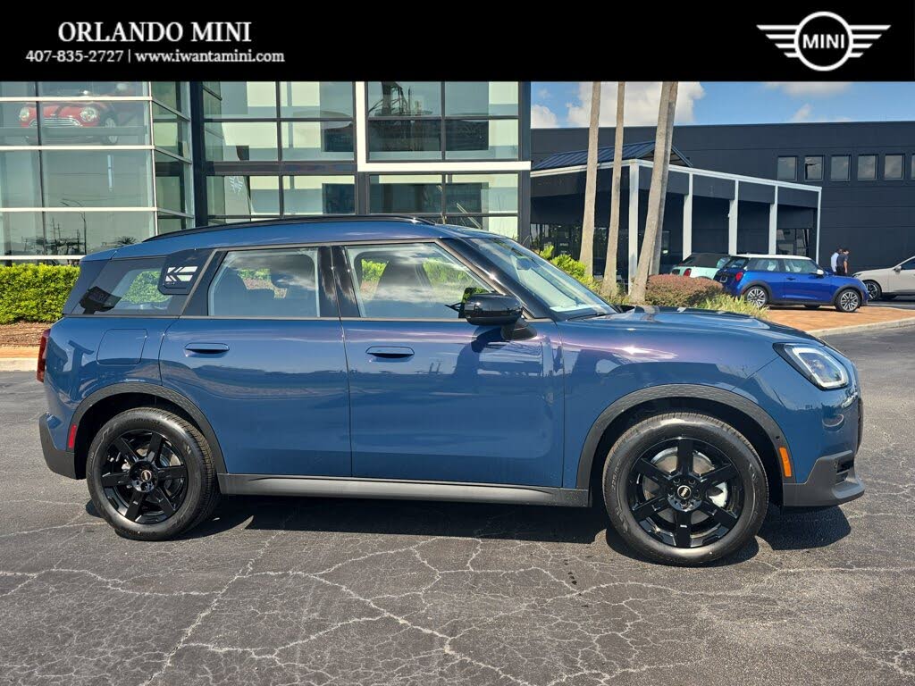 2027 MINI Cooper Countryman S ALL4 Oxford Edition