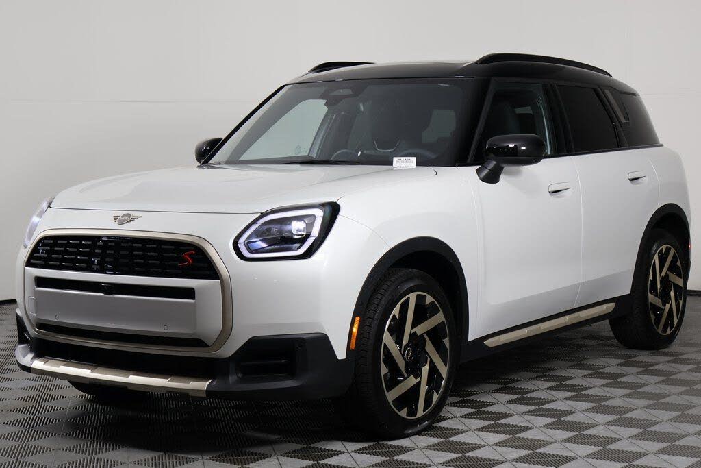2027 MINI Cooper Countryman S ALL4 Oxford Edition