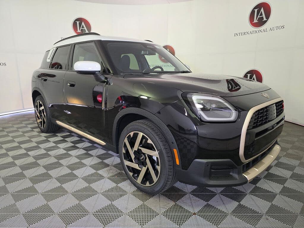 2026 MINI Countryman Iconic