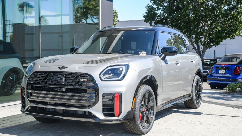 2027 MINI Cooper Countryman JCW ALL4 Iconic