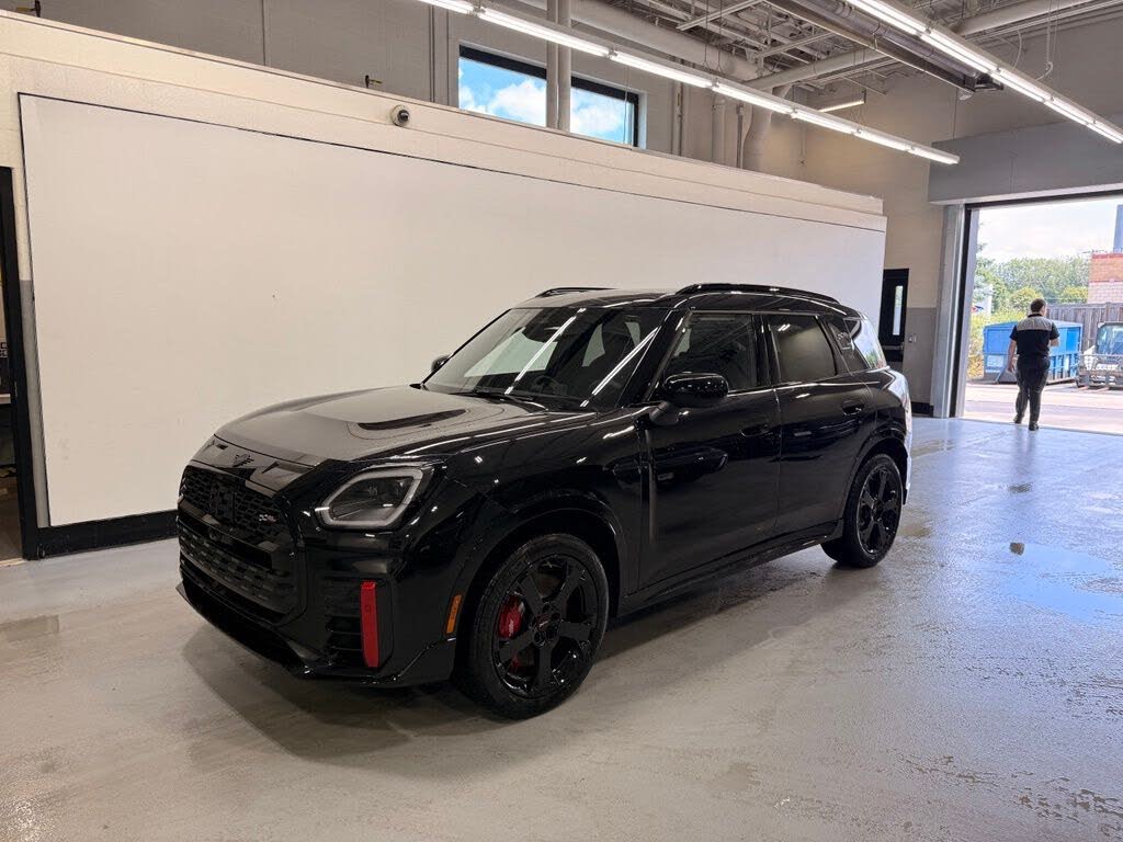2027 MINI Cooper Countryman JCW ALL4 Iconic