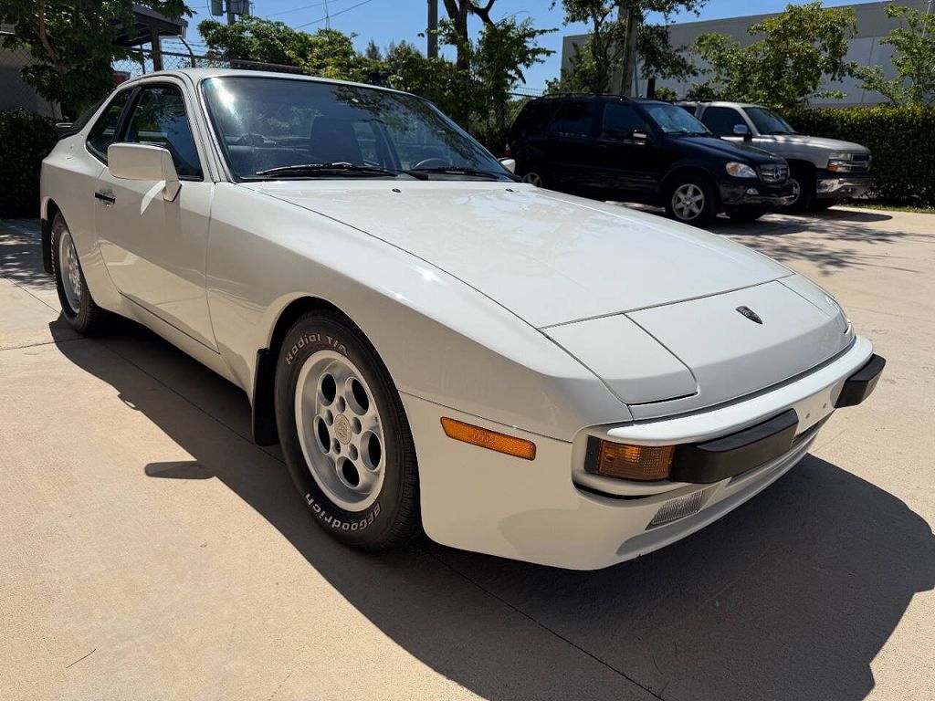 1986 Porsche 944 Unspecified