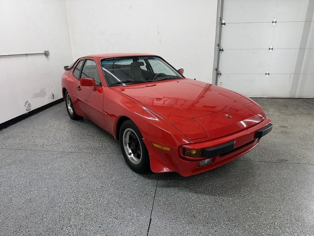1985 Porsche 944 Unspecified