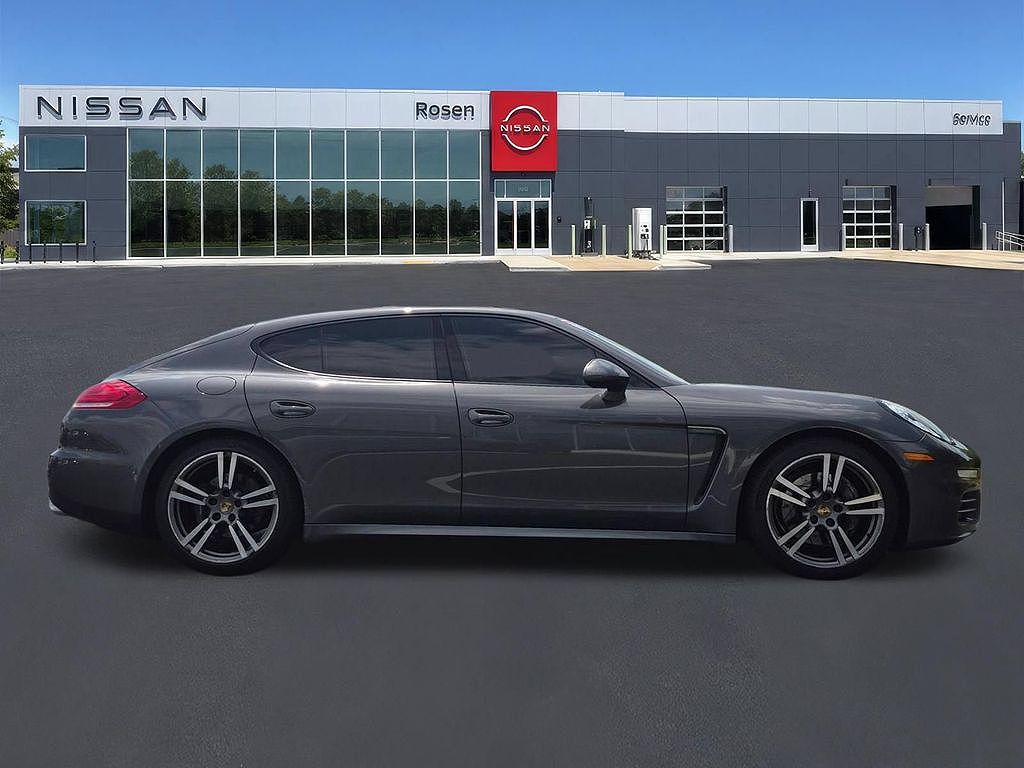 2015 Porsche Panamera 4