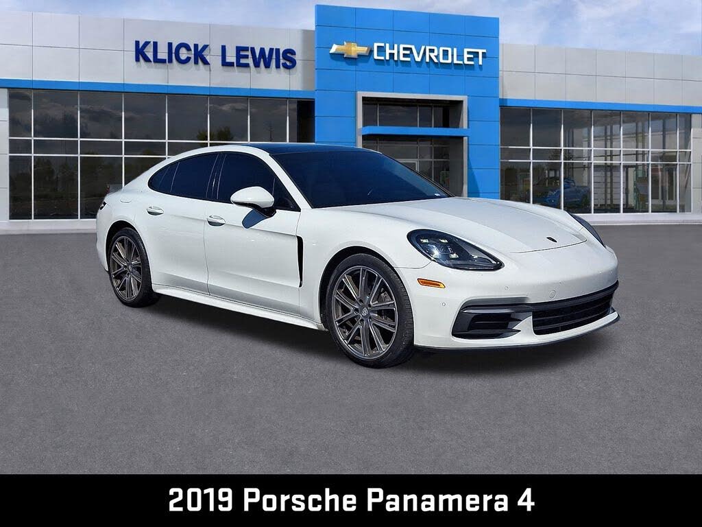 2019 Porsche Panamera 4