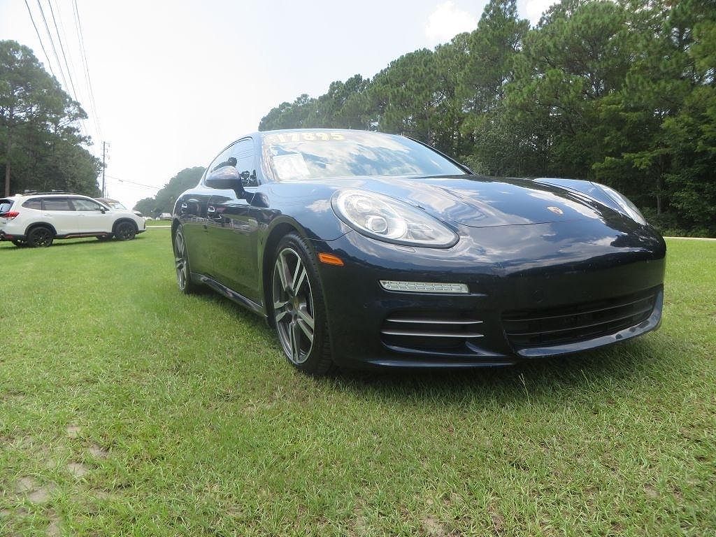 2015 Porsche Panamera 4