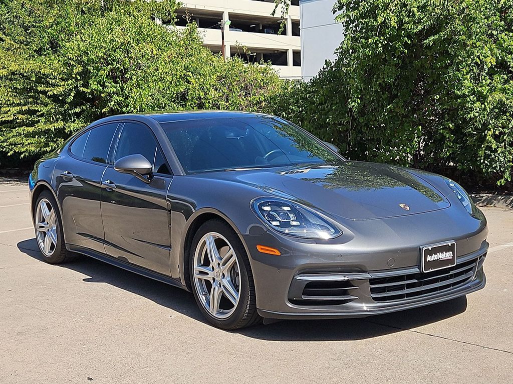 2018 Porsche Panamera
