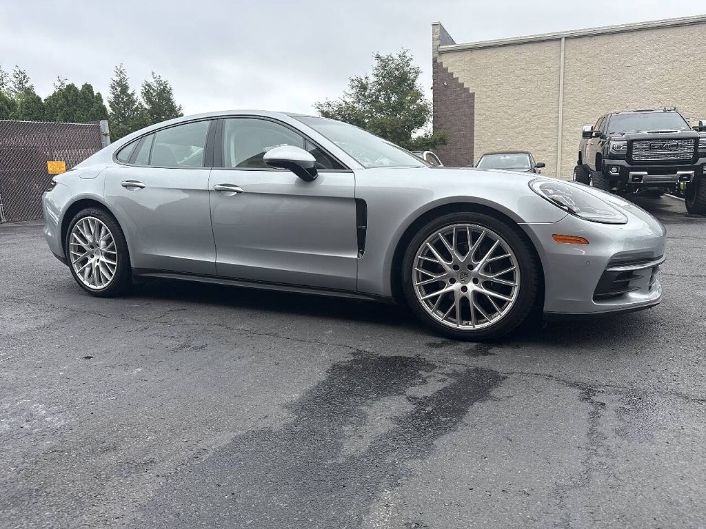 2019 Porsche Panamera