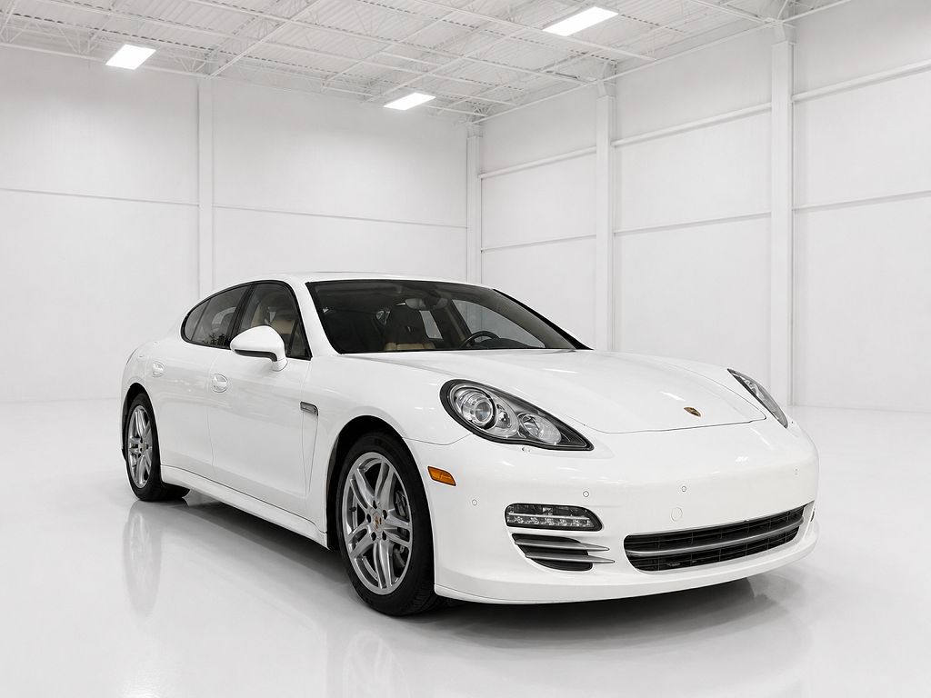 2013 Porsche Panamera Platinum Edition