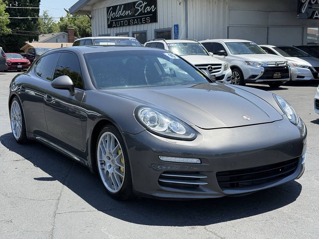 2016 Porsche Panamera Edition