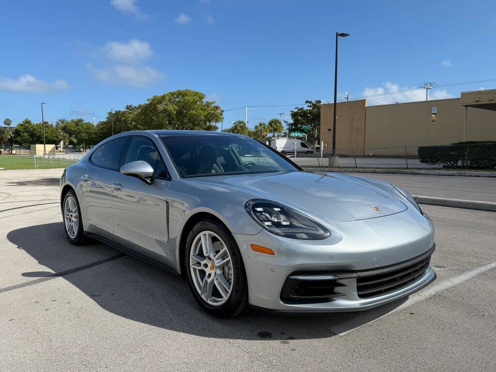 2020 Porsche Panamera