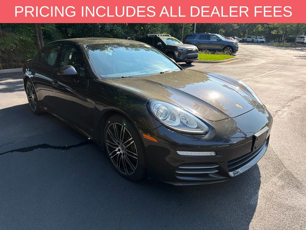 2016 Porsche Panamera 4