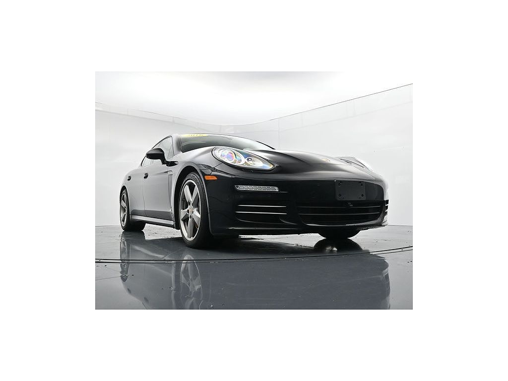 2016 Porsche Panamera 4