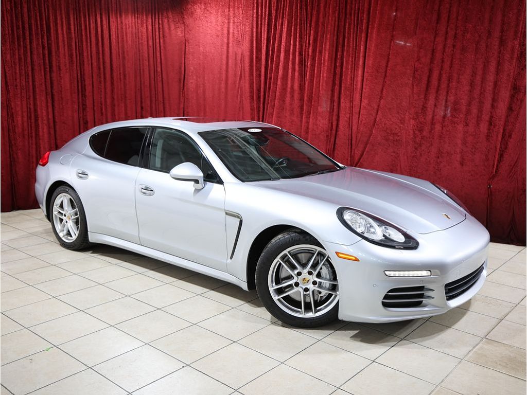 2016 Porsche Panamera