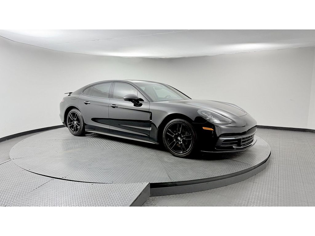 2017 Porsche Panamera 4