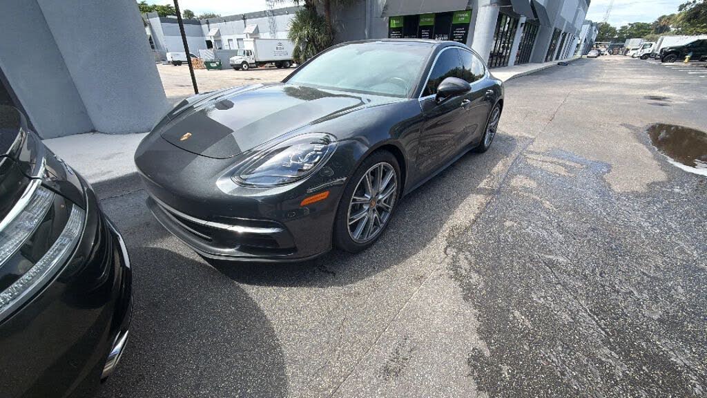 2018 Porsche Panamera