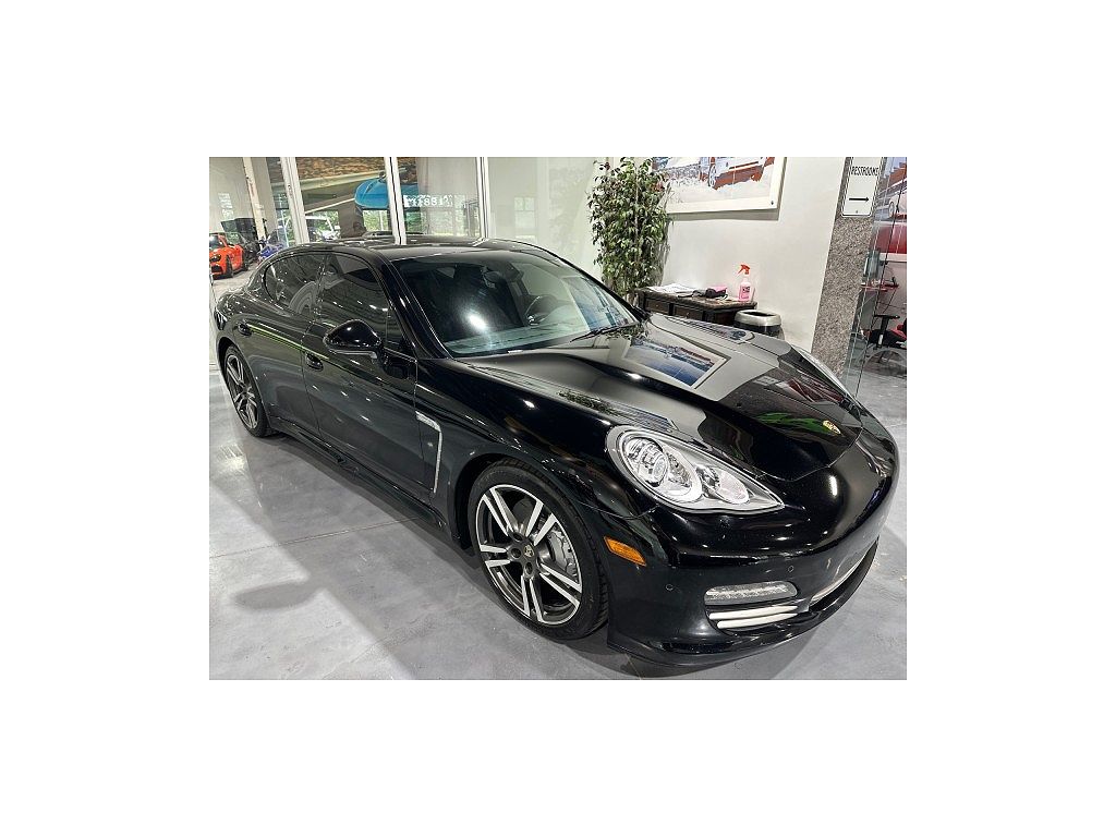 2013 Porsche Panamera Platinum Edition