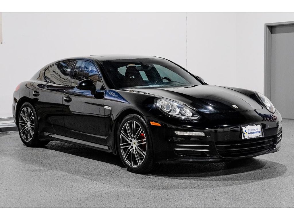 2015 Porsche Panamera 4