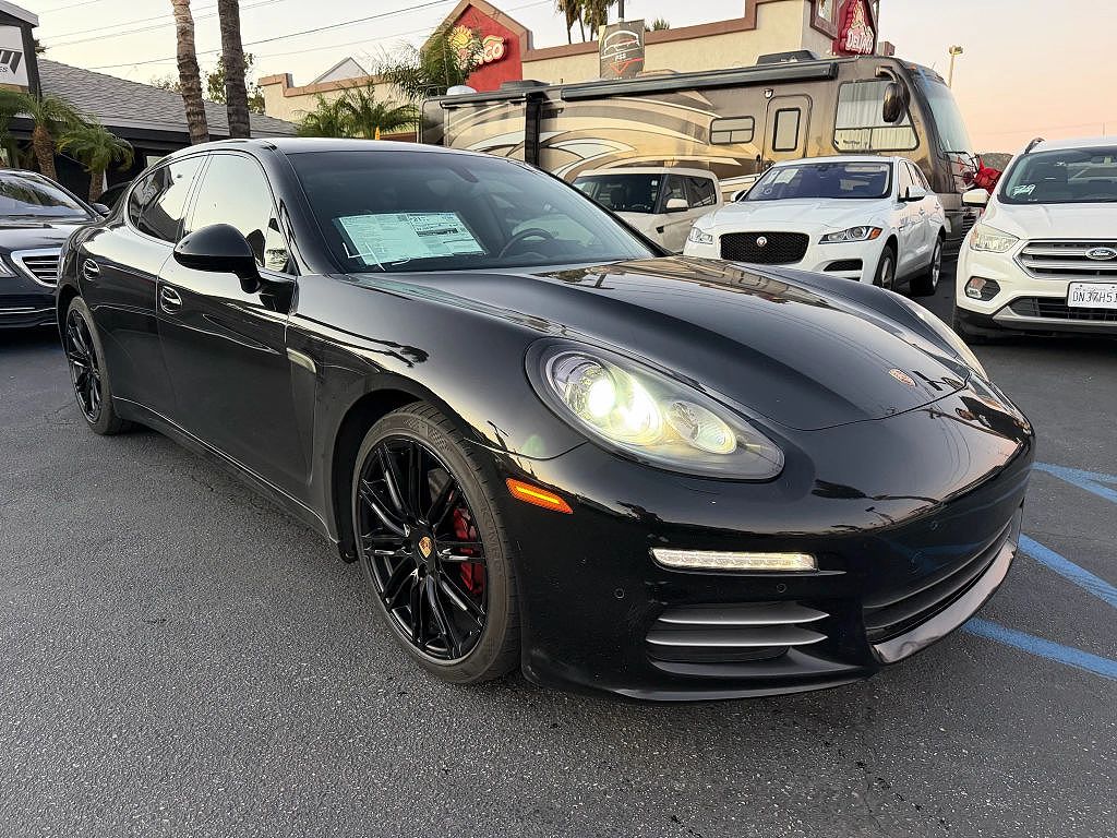 2015 Porsche Panamera 4