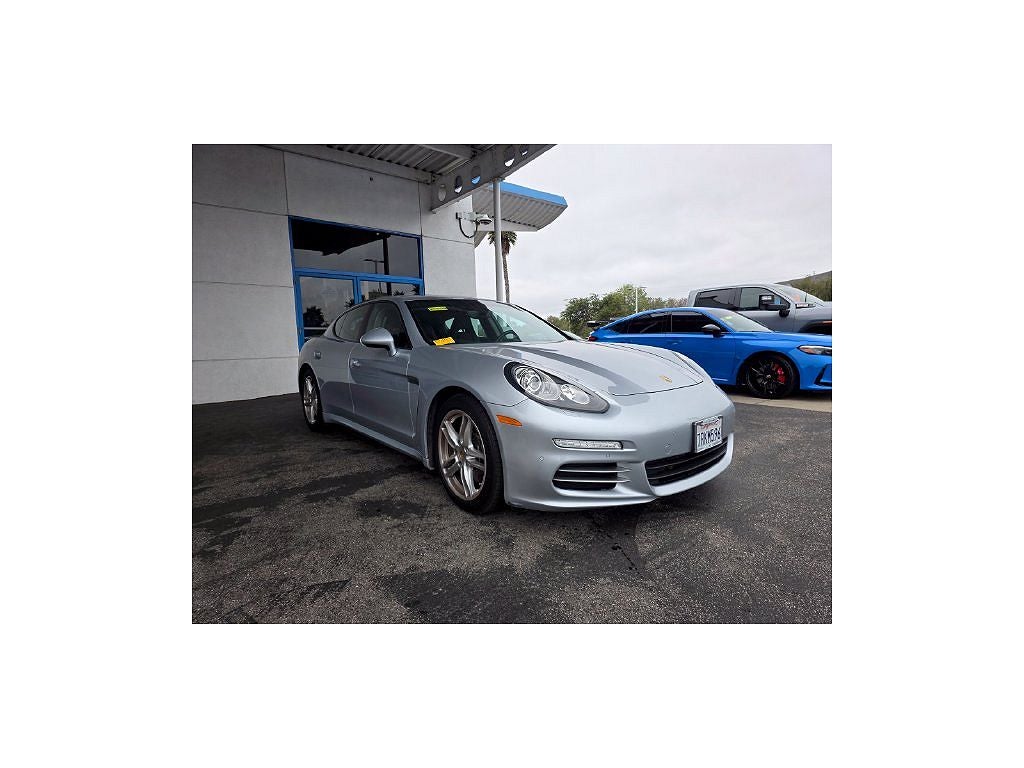 2015 Porsche Panamera 4