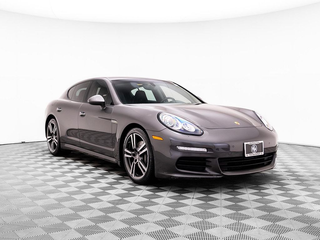 2015 Porsche Panamera 4