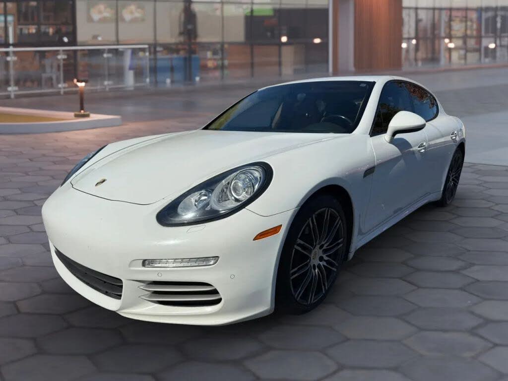 2016 Porsche Panamera