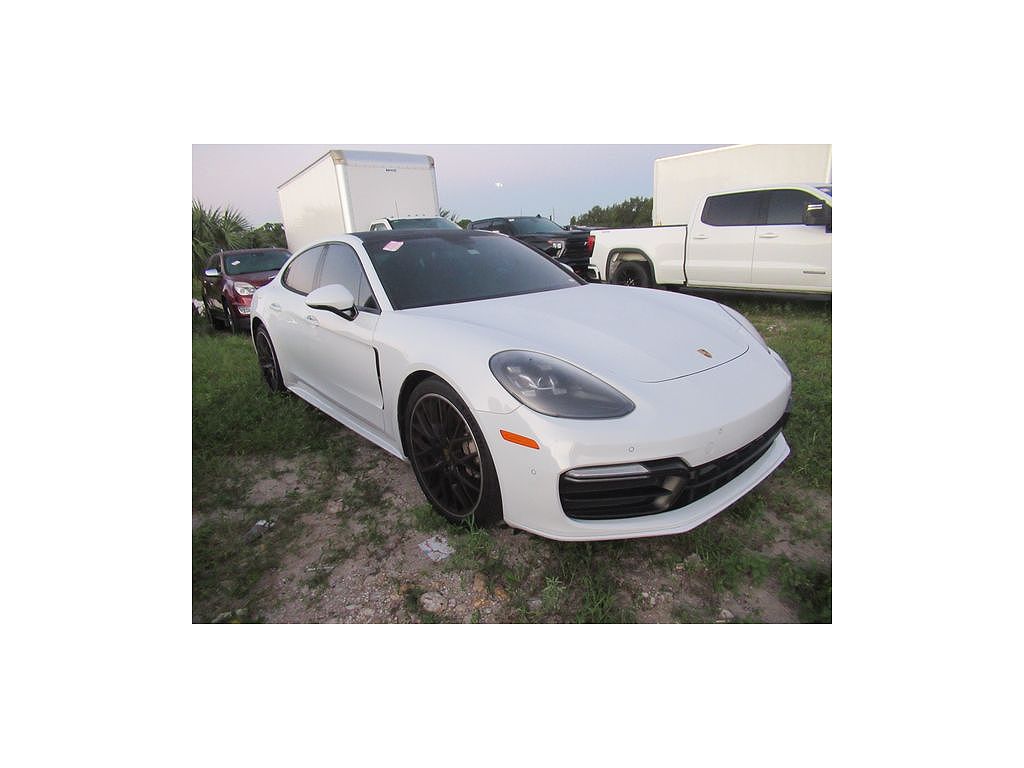 2018 Porsche Panamera 4