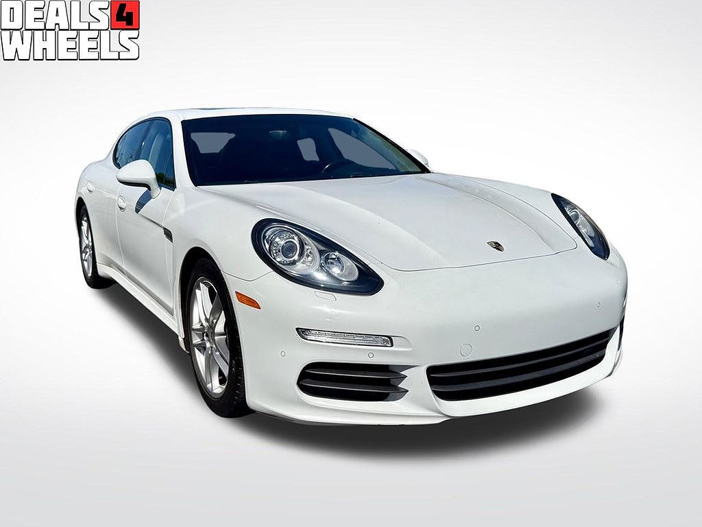 2016 Porsche Panamera 4