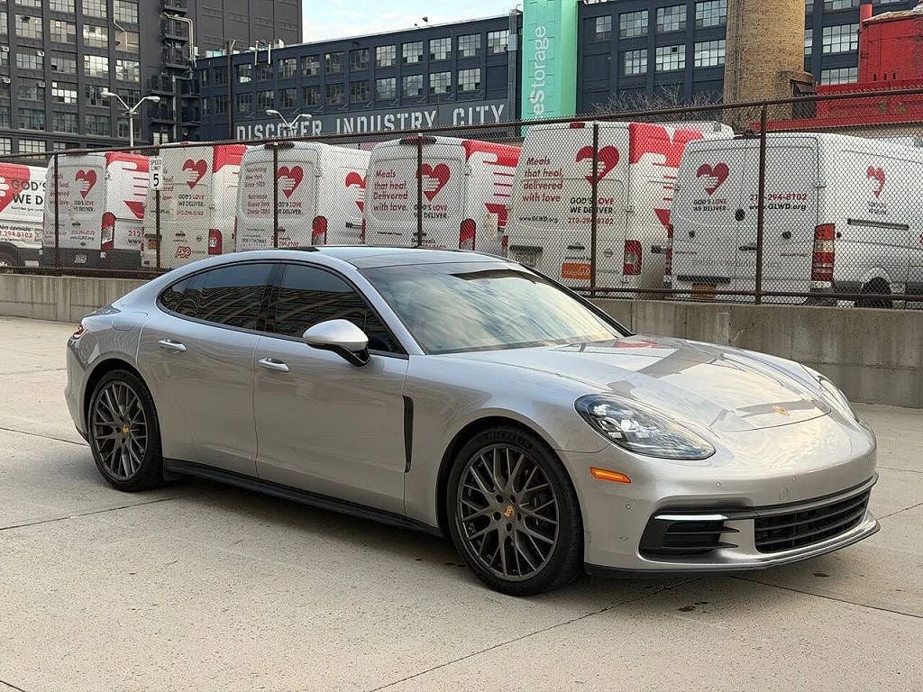 2018 Porsche Panamera