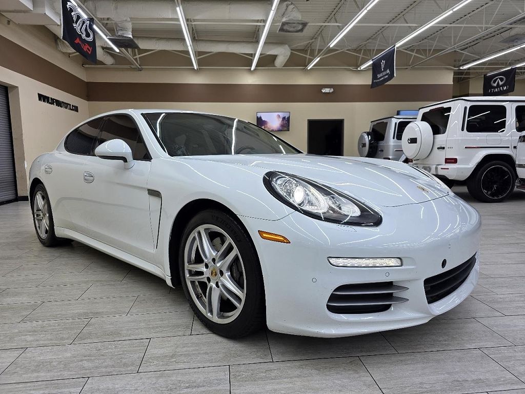 2015 Porsche Panamera 4