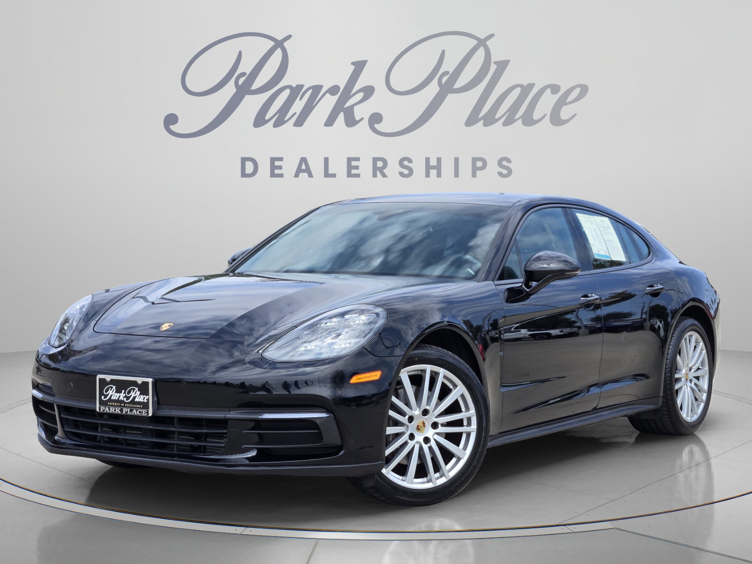 2017 Porsche Panamera 4
