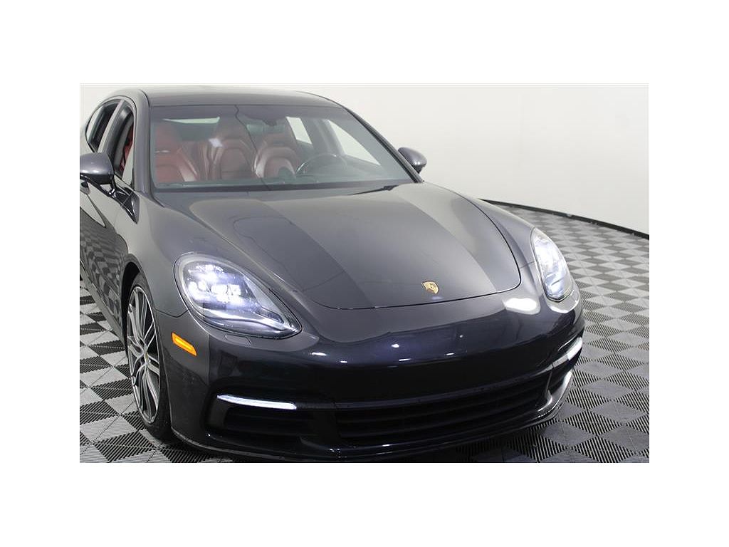 2018 Porsche Panamera
