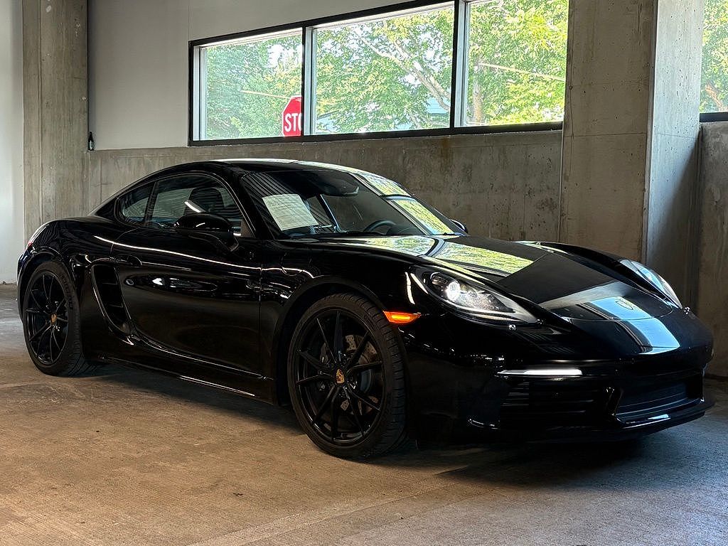 2025 Porsche 718 Cayman