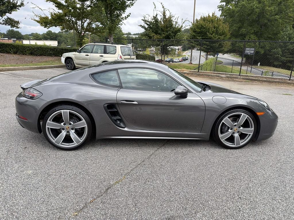 2024 Porsche 718 Cayman