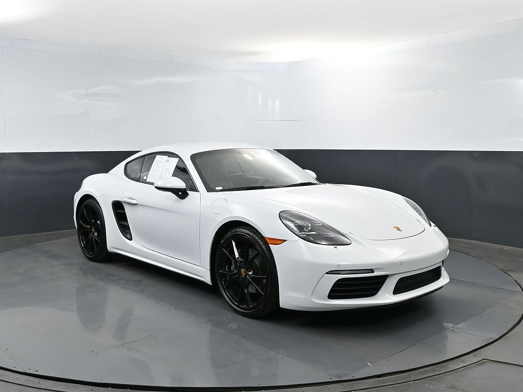 2022 Porsche 718 Cayman