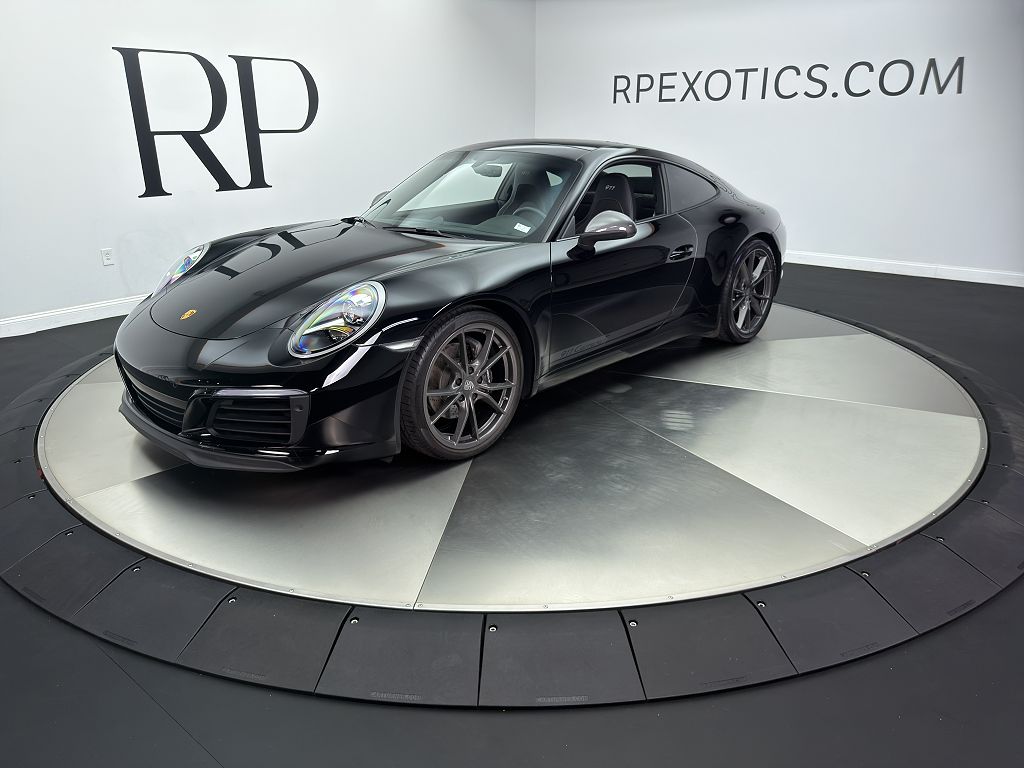 2018 Porsche 911 Carrera 4