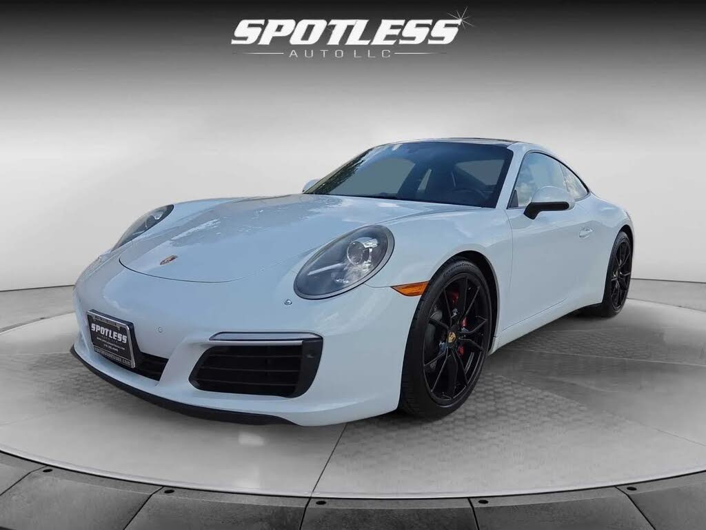 2017 Porsche 911 Carrera 4