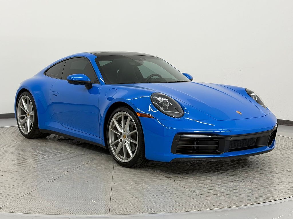 2022 Porsche 911 Carrera 4