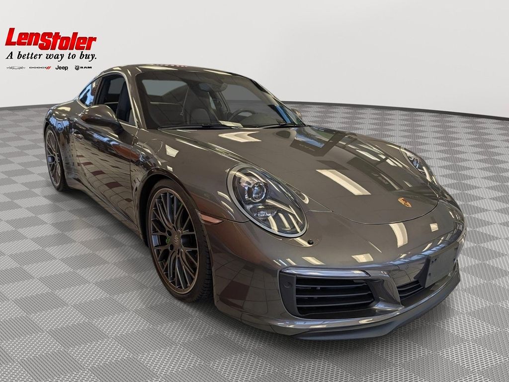 2017 Porsche 911 Carrera 4