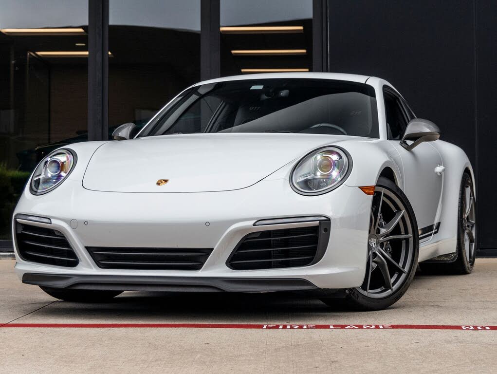 2018 Porsche 911 Carrera 4