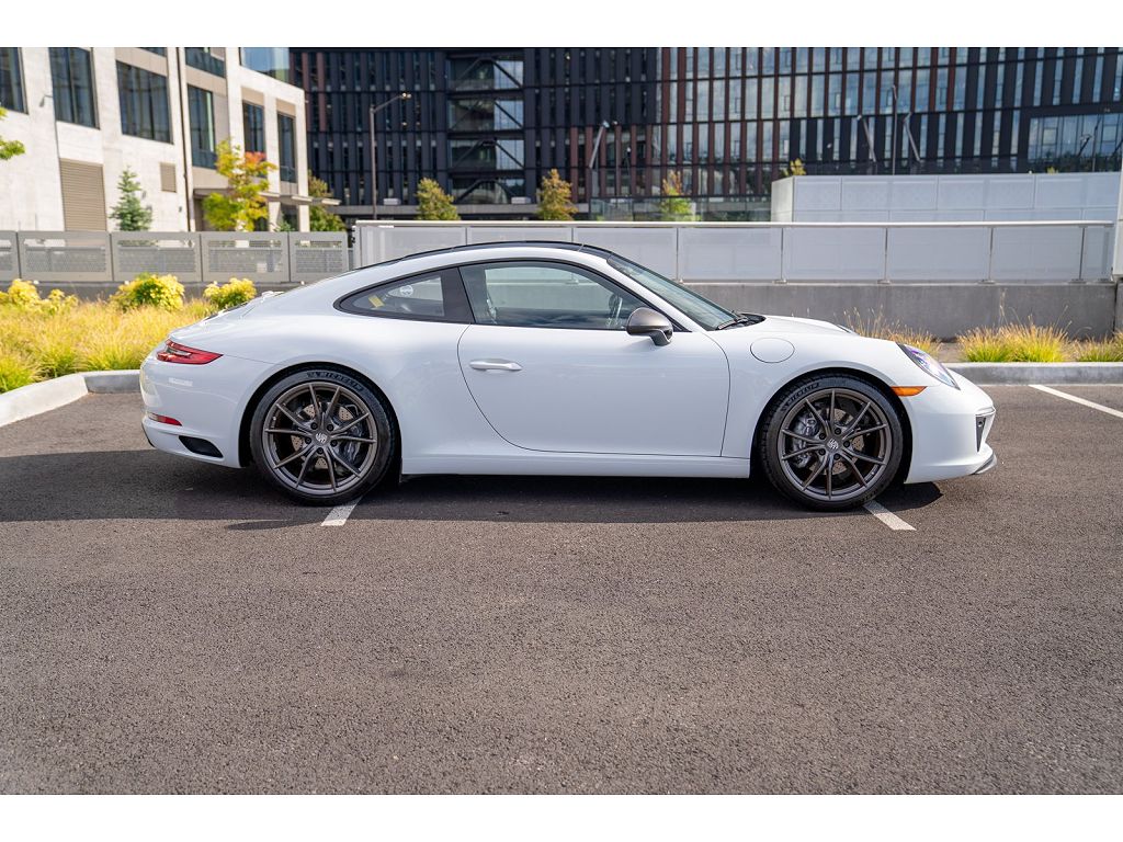 2019 Porsche 911 Carrera S