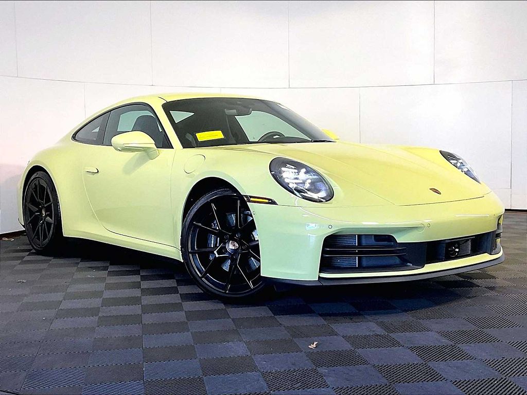 2025 Porsche 911 Carrera S