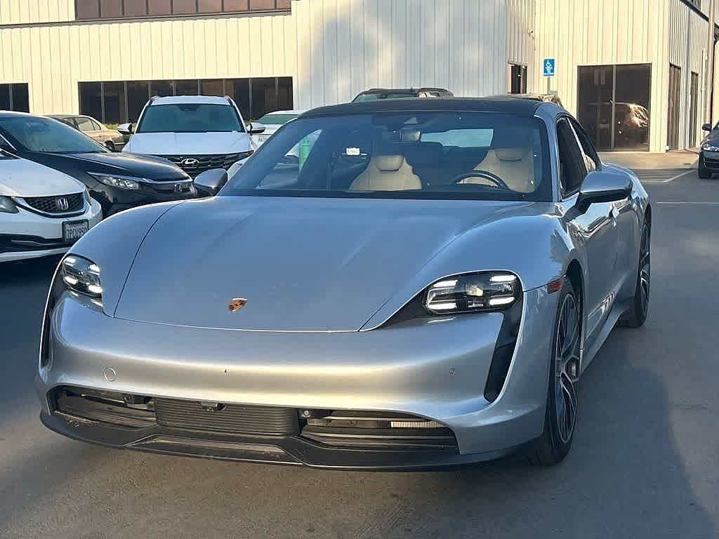 2022 Porsche Taycan photo 1