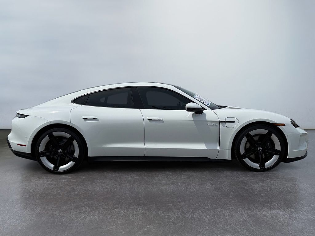 2025 Porsche Taycan