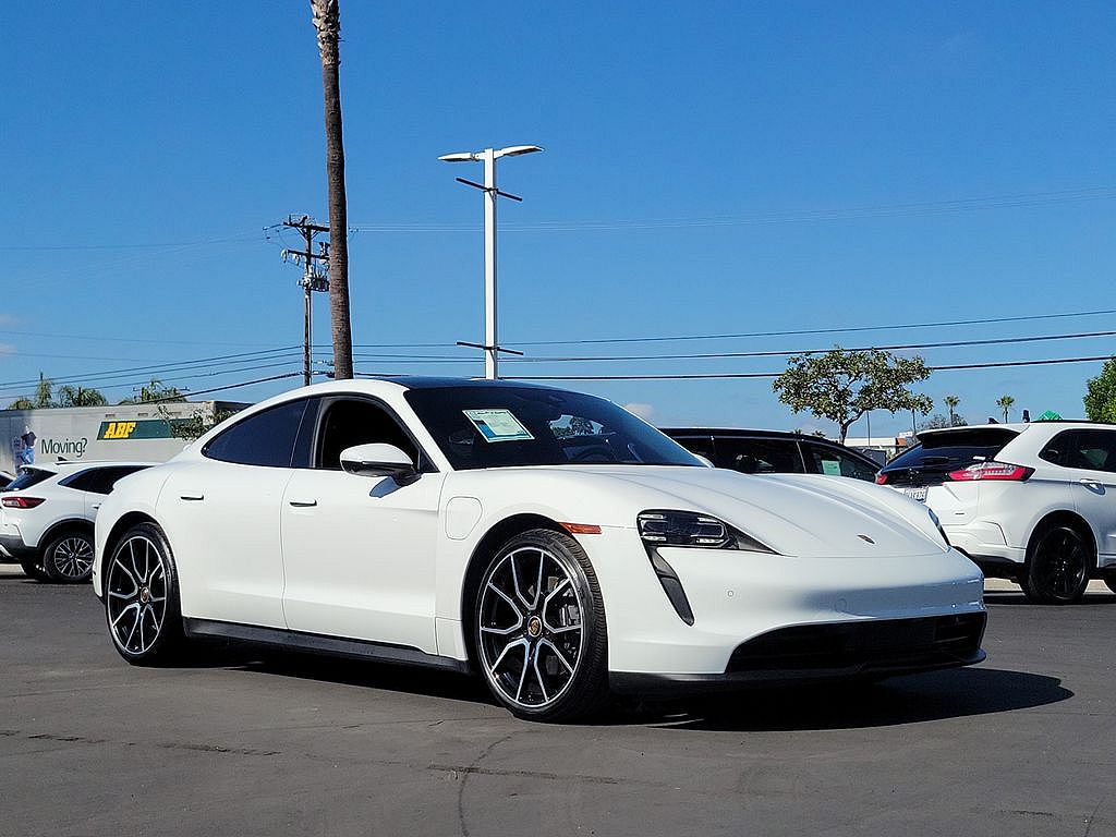 2023 Porsche Taycan photo 1