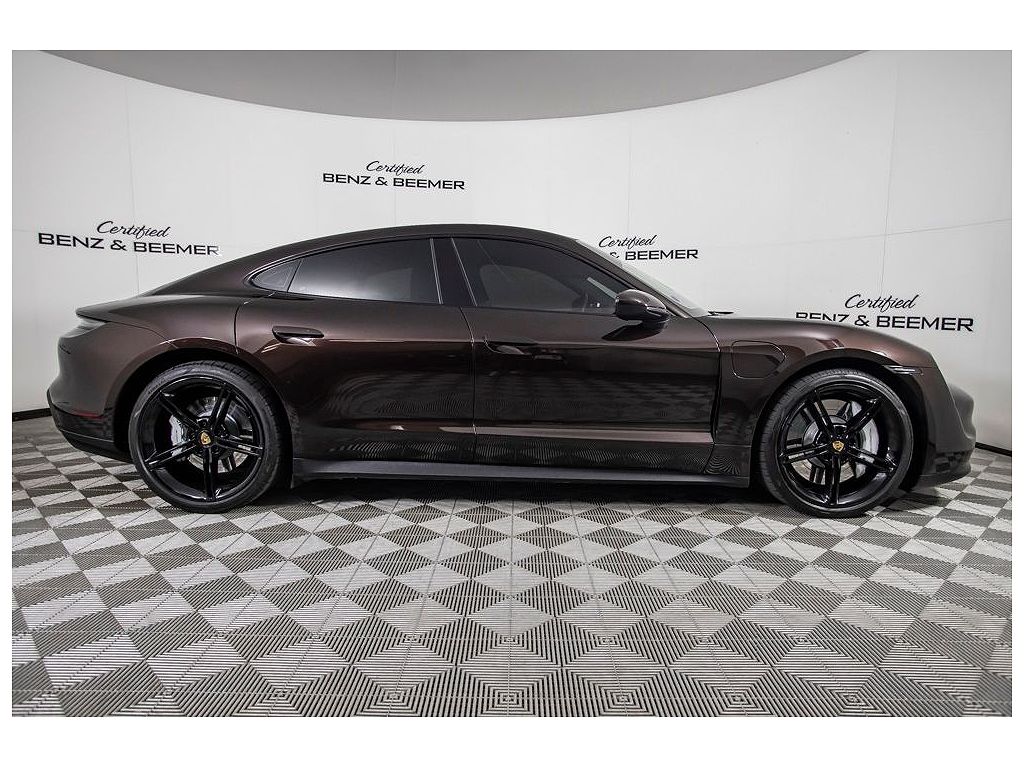 2023 Porsche Taycan