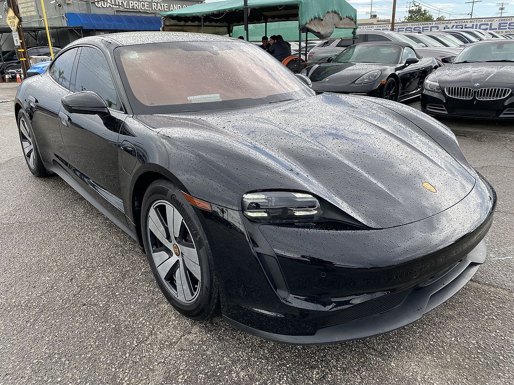 2022 Porsche Taycan photo 1