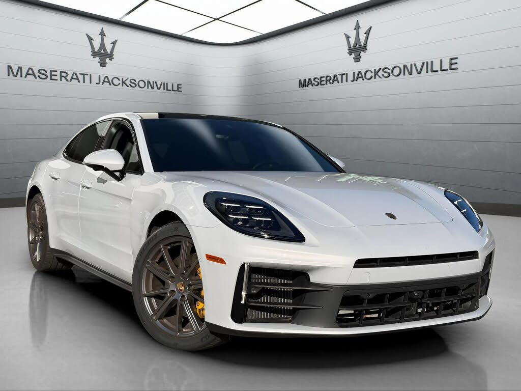 2024 Porsche Panamera 4
