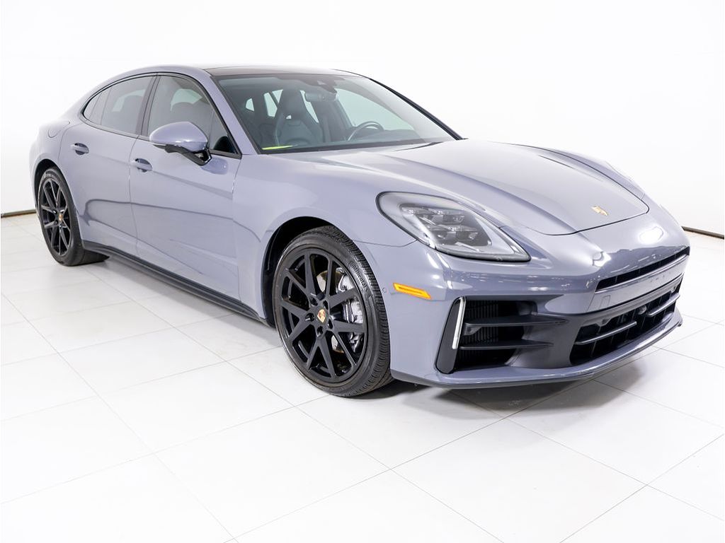 2025 Porsche Panamera 4